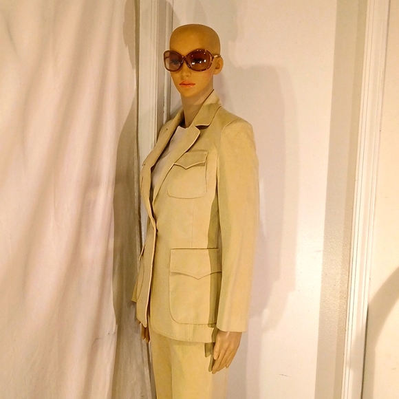 🔥Stunning Vertigo (Pour Laville Paris) Cream 2 Piece Pants Suit - Picture 5 of 16